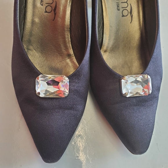 Vintage Paloma Elegant Formal Black Heels - Picture 5 of 8